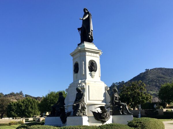 THE WASHINGTON MEMORIAL