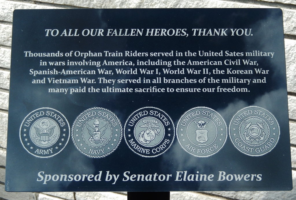 TO ALL OUR FALLEN HEROES, THANK YOU WAR MEMORIAL PLAQUE
