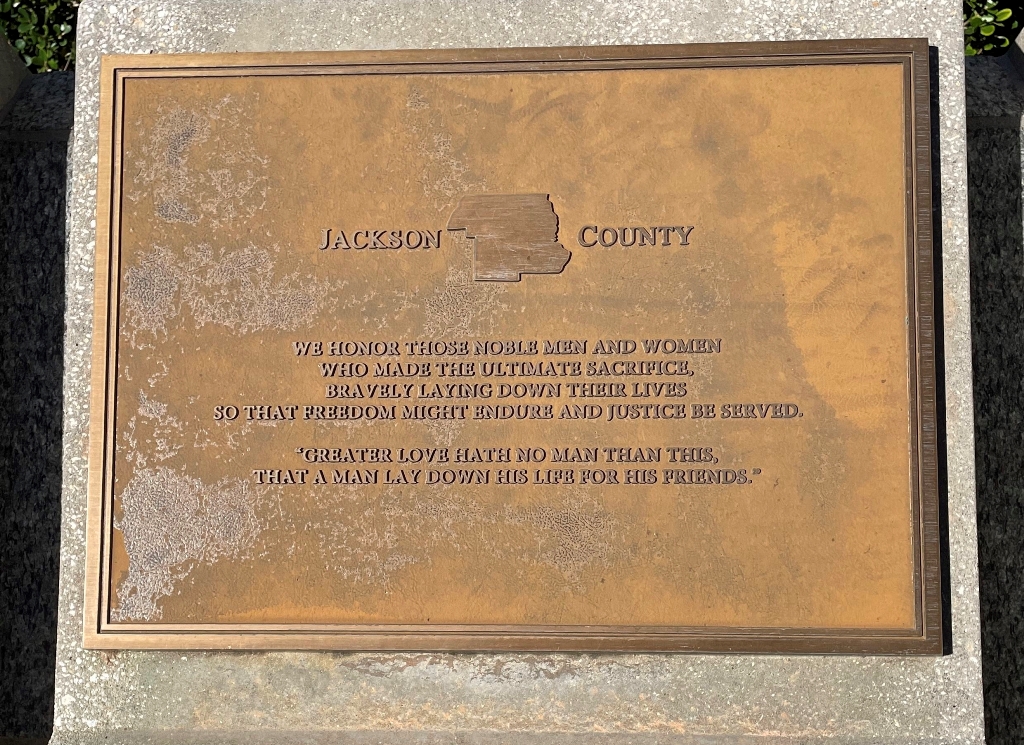 JACKSON COUNTY FLORIDA WORLD WAR II MEMORIAL