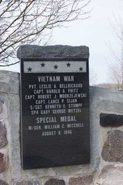 BELOIT MEDAL OF HONOR VIETNAM WAR MEMORIAL PLAQUE