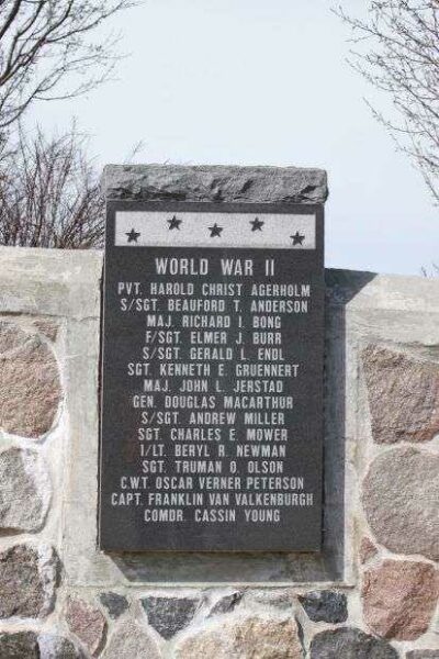 BELOIT MEDAL OF HONOR WORLD WAR II MEMORIAL PLAQUE