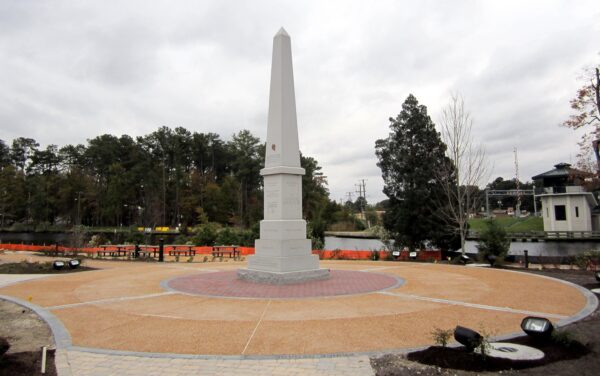 BATTLE OF GREAT BRIDGE REVOLUTIONARY WAR MEMORIAL SHAFT