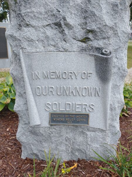 IN MEMORY OF OUR UNKNOWN SOLDIERS MEMORIAL