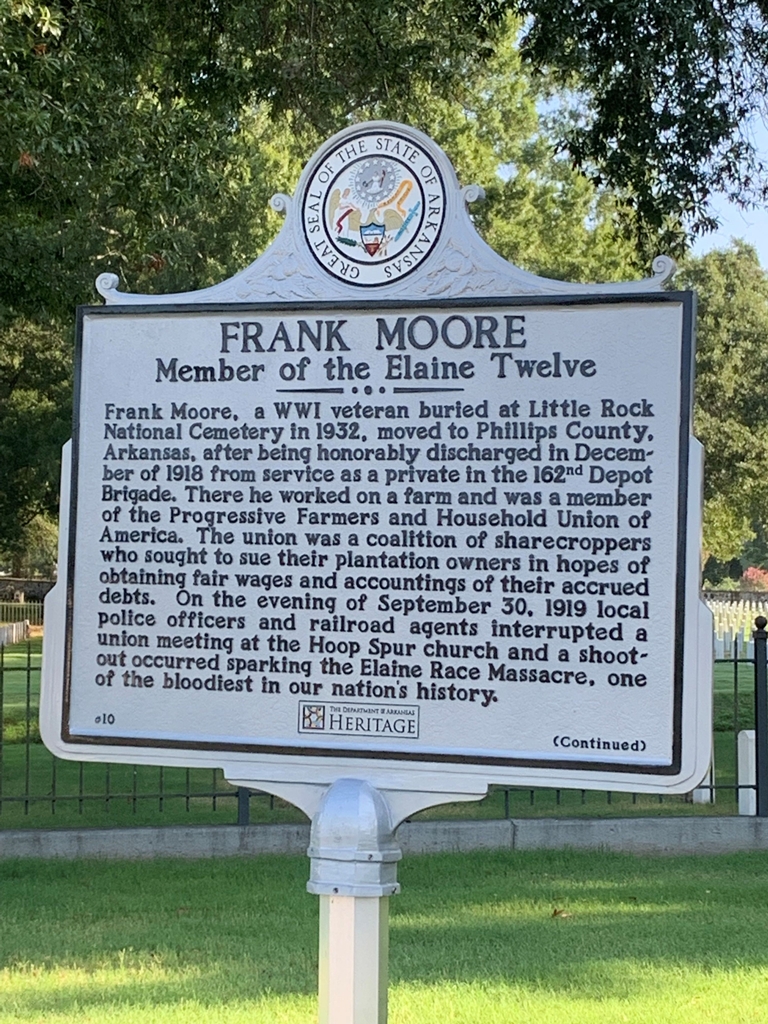 FRANK MOORE WAR MEMORIAL MARKER