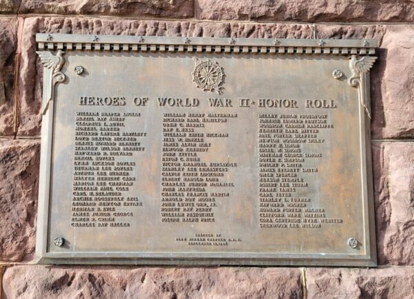 HEROES OF WORLD WAR II HONOR ROLL MEMORIAL PLAQUE