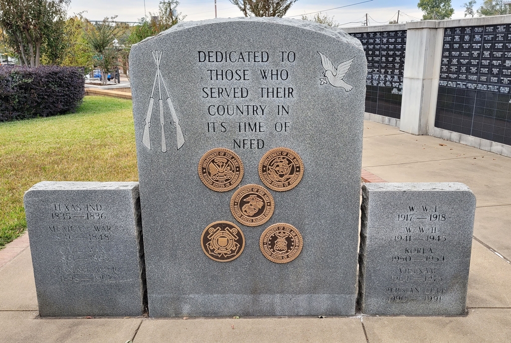 NACOGDOCHES COUNTY WAR VETERANS MEMORIAL
