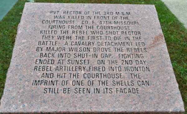 BATTLE OF PILOT KNOB WAR MEMORIAL TOP STONE