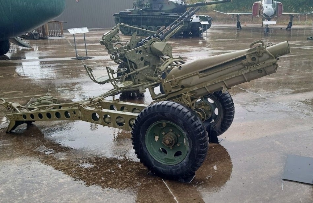 75 MM PACK HOWITZER ON M8 CARRIAGE MEMORIAL