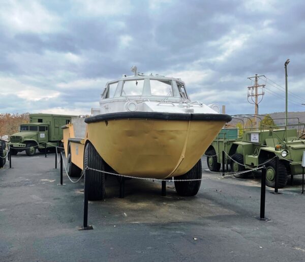 MOBILE MILITARY MARVELS MEMORIAL VEHICLE H