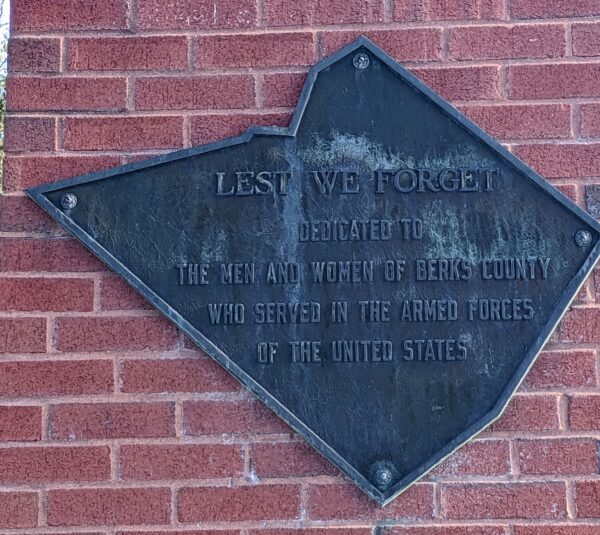 BERKS COUNTY LEST WE FORGET MEMORIAL PLAQUE