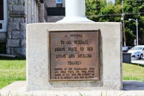 OZAUKEE COUNTY VETERANS MEMORIAL FLAG POLE PLAQUE I