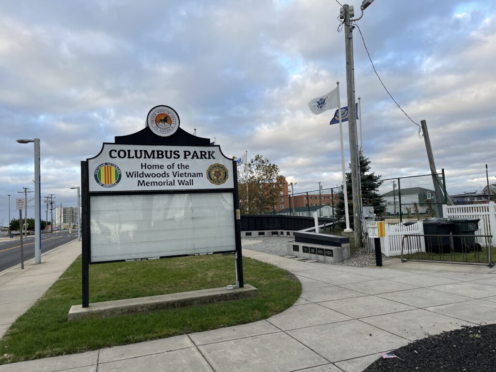 WILDWOODS VIETNAM MEMORIAL WALL ENTRANCE MARKER