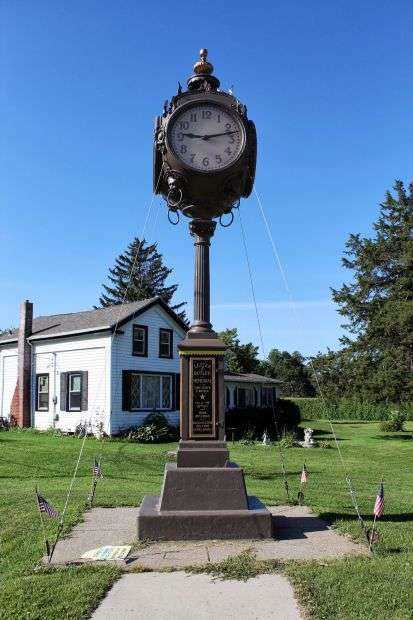 SHOPIERE WAR MEMORIAL CLOCK
