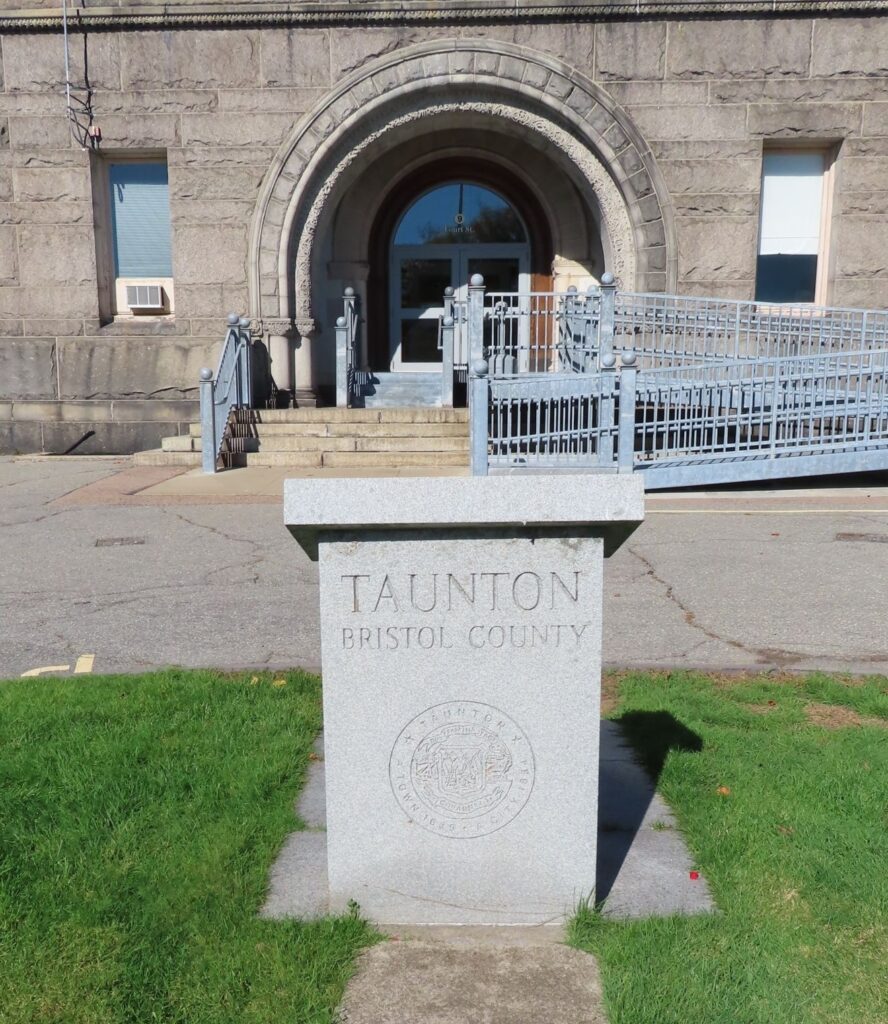 TAUNTON BRISTOL COUNTY WORLD WAR II AND KOREAN WAR VETERANS MEMORIAL BACK