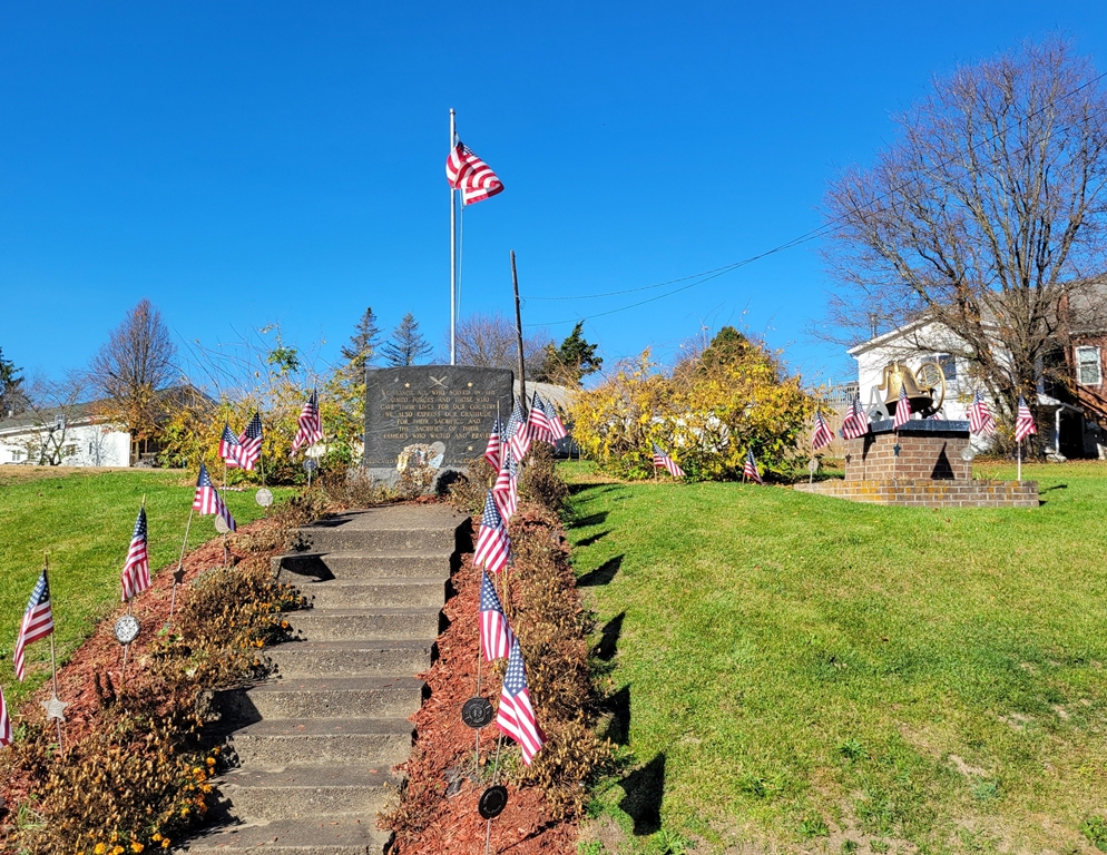 THE COMMUNITY OF RACCOON VETERANS MEMORIAL