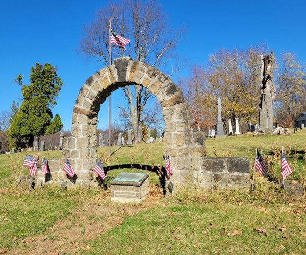 MEMORUIAL IN HONOR OF OUR LIVING HEROES MEMORIAL