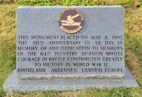 84TH INFANTRY DIVISION RAILSPLITTERS WAR MEMORIAL