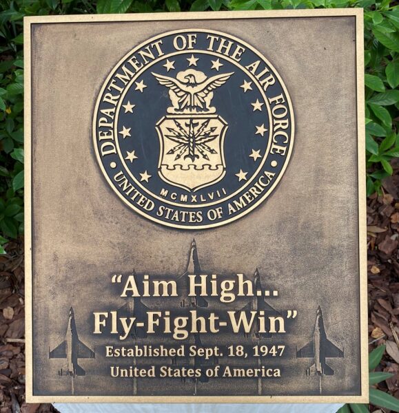 “AIM HIGH FLY-FIGHT-WIN” MEMORIAL PLAQUE