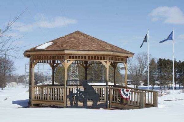 LENA COMMUNITY VETERANS MEMORIAL