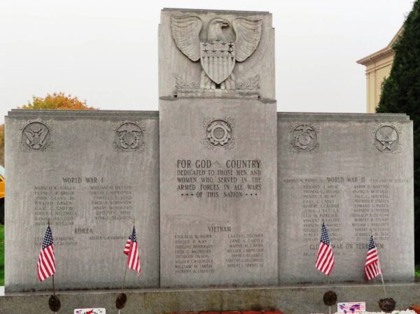 MIDDELBOROUGH ALL WARS VETERANS MEMORIAL