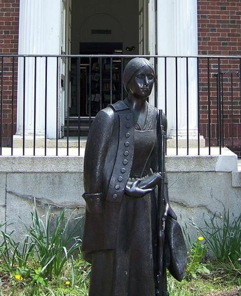 DEBORAH SAMPSON REVOLUTIONARY WAR MEMORIAL