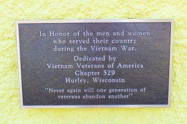 VIETNAM VETERANS OF AMERICA CHAPTER 529 MEMORIAL PLAQUE
