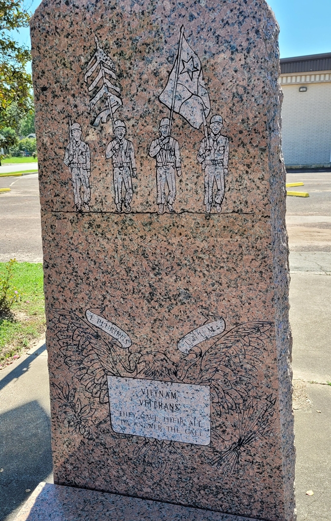 CITY OF CLEVELAND, TEXAS VIETNAM VETERANS MEMORIAL CLOSE-UP
