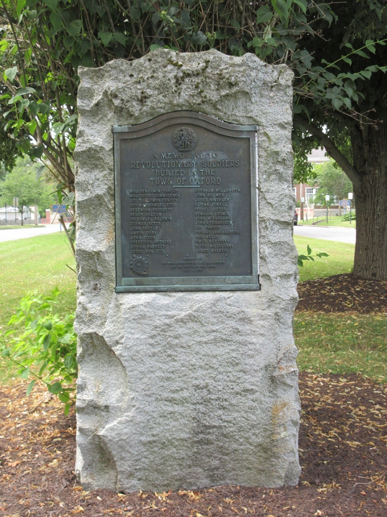 TOWN OF OXFORD REVOLUTIONARY SOLDIERS WAR MEMORIAL