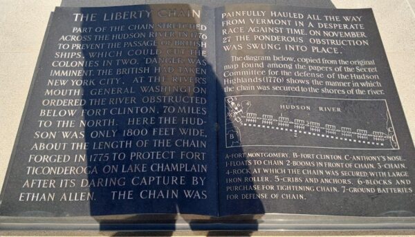 THE LIBERTY CHAIN REVOLUTIONARY WAR MEMORIAL