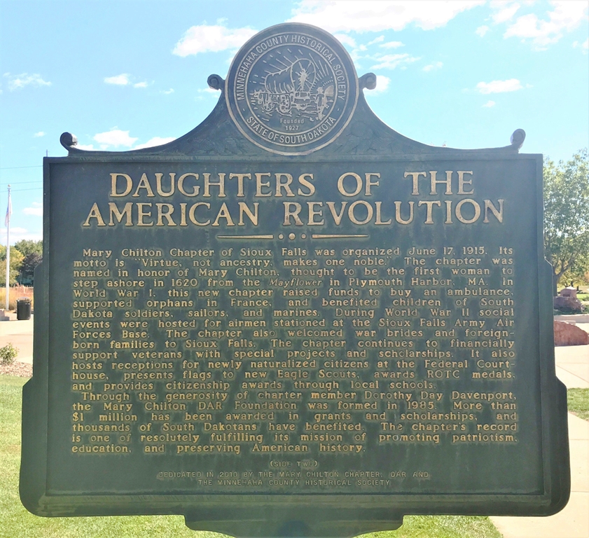 DAUGHTERS OF THE AMERICAN REVOLUTION MEMORIAL MARKER BACK