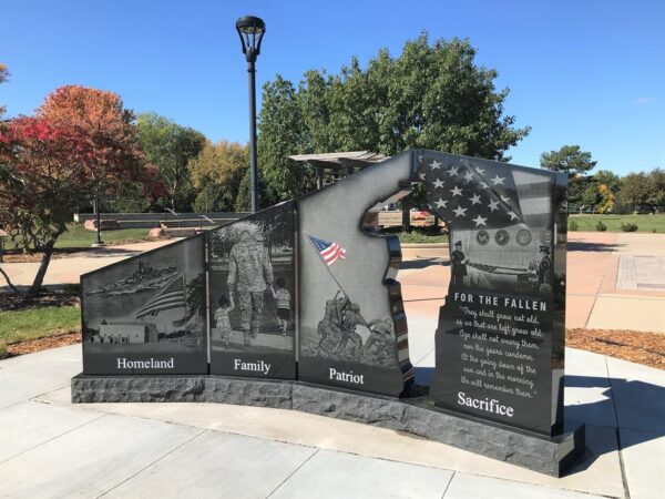 SIOUX FALLS GOLD STAR FAMILIES MEMORIAL MONUMENT BACK