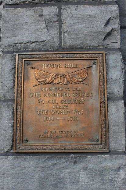 BERLIN WORLD WAR I MEMORIAL PLAQUE