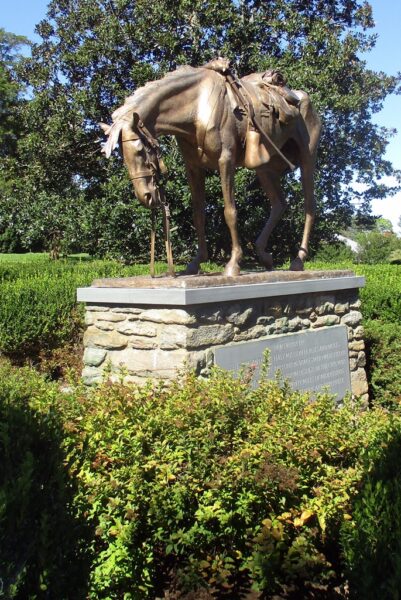 MIDDLEBURG HORSES AND MULES WAR MEMORIAL