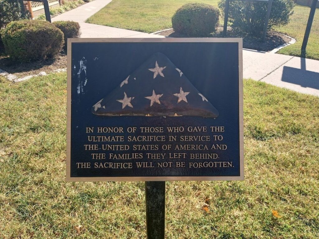 MOUND CITY NATIONAL CEMETERY ULTIMATE SACRIFICE WAR MEMORIAL PLAQUE