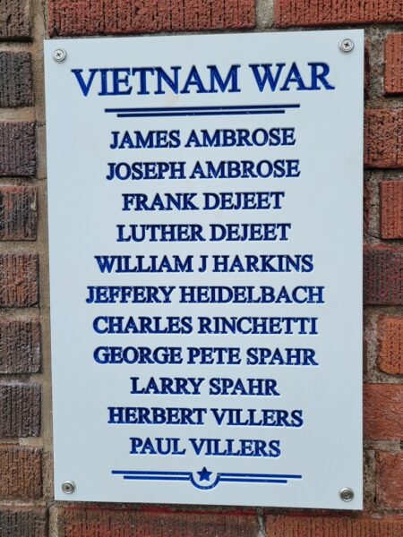 COURTNEY, PA HONOR ROLL WAR MEMORIAL PLAQUE C