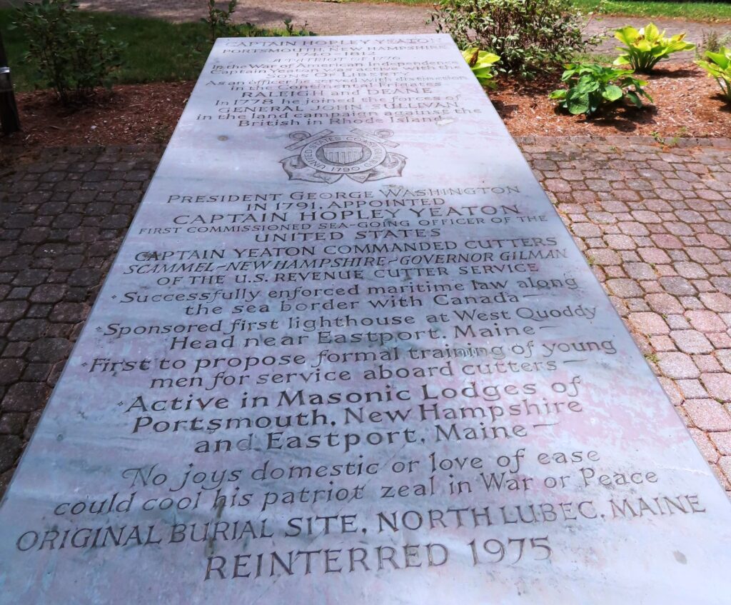 CAPTAIN HOPLEY YEATON REVOLUTIONARY WAR SOLDIER MEMORIAL TOMB STONE