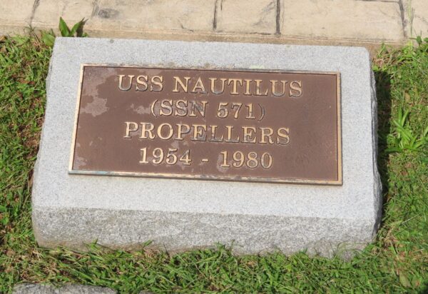 USS NAUTILUS PROPELLERS MEMORIAL PLAQUE