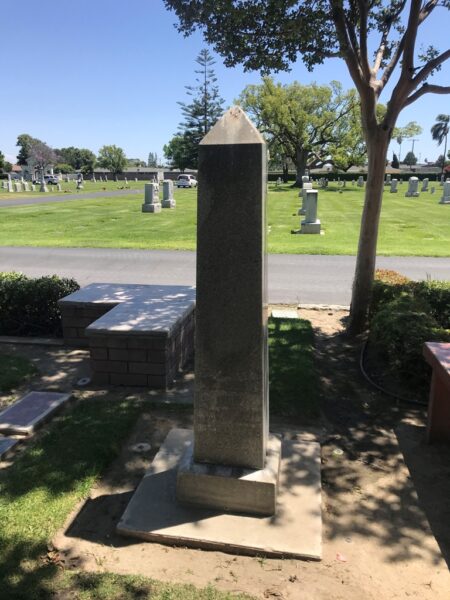 THE ABSENT AND UNKNOWN DEAD OF ALL WARS MEMORIAL