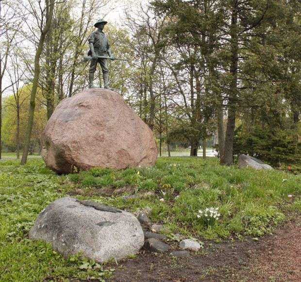 OSHKOSH SPANISH-AMERICAN WAR MEMORIAL