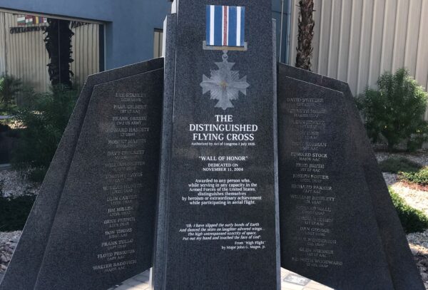 THE DISTINGUISHED FLYING CROSS MEMORIAL CLOSE-UP