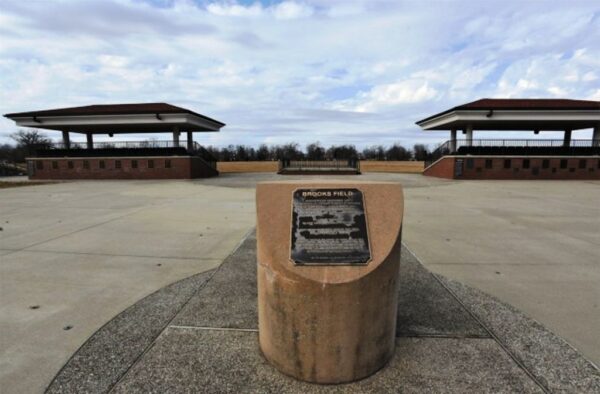 BROOKS FIELD WAR MEMORIAL