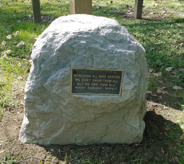 EARL NEW VETERANS MEMORIAL
