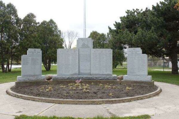 OSHKOSH WAR VETERANS MEMORIAL