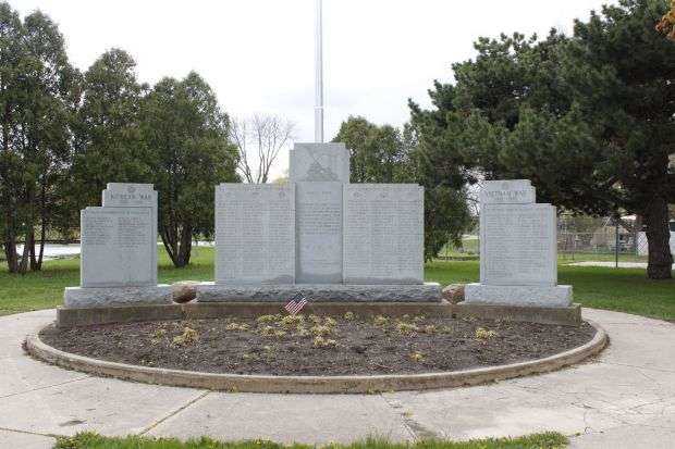 OSHKOSH WAR VETERANS MEMORIAL