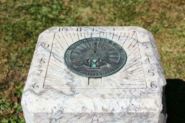 OMRO CIVIL WAR SUNDIAL MEMORIAL TOP