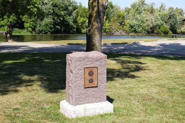 AMERICAN LEGION POST 7 AND 34 REMEMBRANCE MEMORIAL