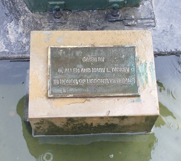 LISBON’S VETERANS MEMORIAL FOUNTAIN PLAQUE