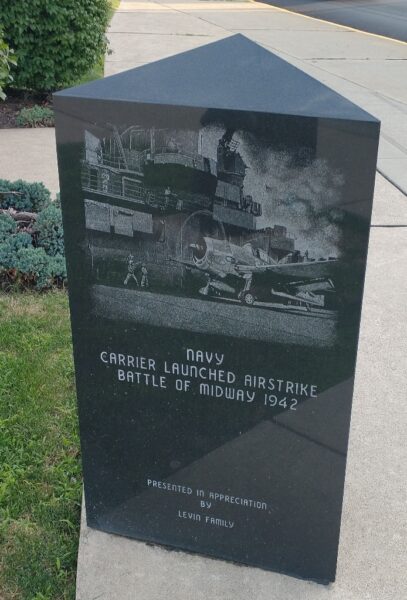 UNCOMMON VALOR WAS A COMMON VIRTUE WAR MEMORIAL SIDE C