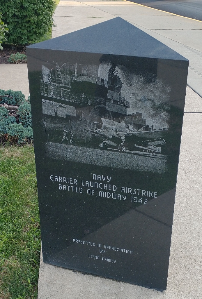 UNCOMMON VALOR WAS A COMMON VIRTUE WAR MEMORIAL SIDE C