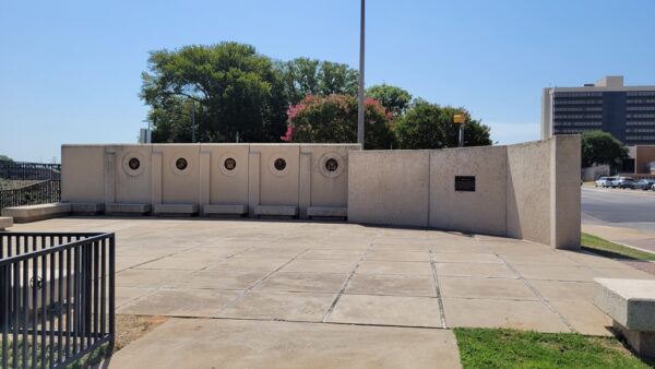 WACO VETERANS PLAZA MEMORIAL